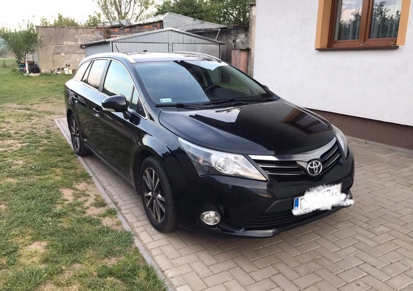 Toyota Avensis cena 37000 przebieg: 253000, rok produkcji 2013 z Skoczów małe 67